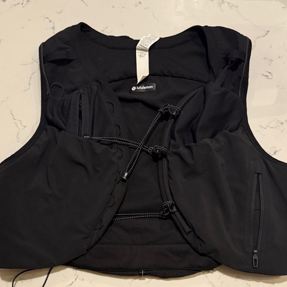 Lululemon fast and free trail running vest